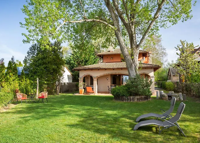 ヴィラ Tramonto By Interhome バラトンサールソー